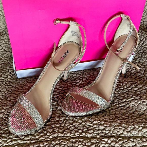 JustFab Shoes - Silver Glitter high heels; Size 8; JustFab